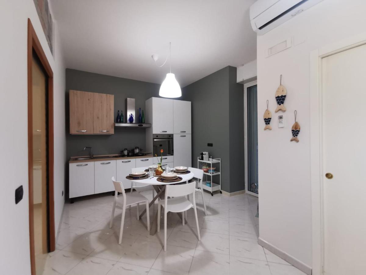 Comfort Apartment And Terrace Nel Cuore Di Bari Exterior photo